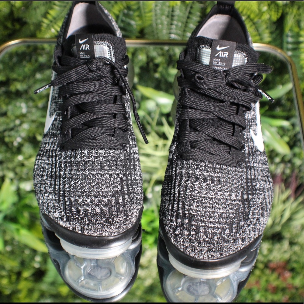 Nike vapor max, size 8.5 , black & white